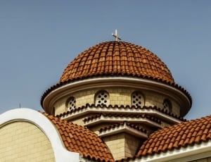 beige and brown concrete dome cathedral thumbnail