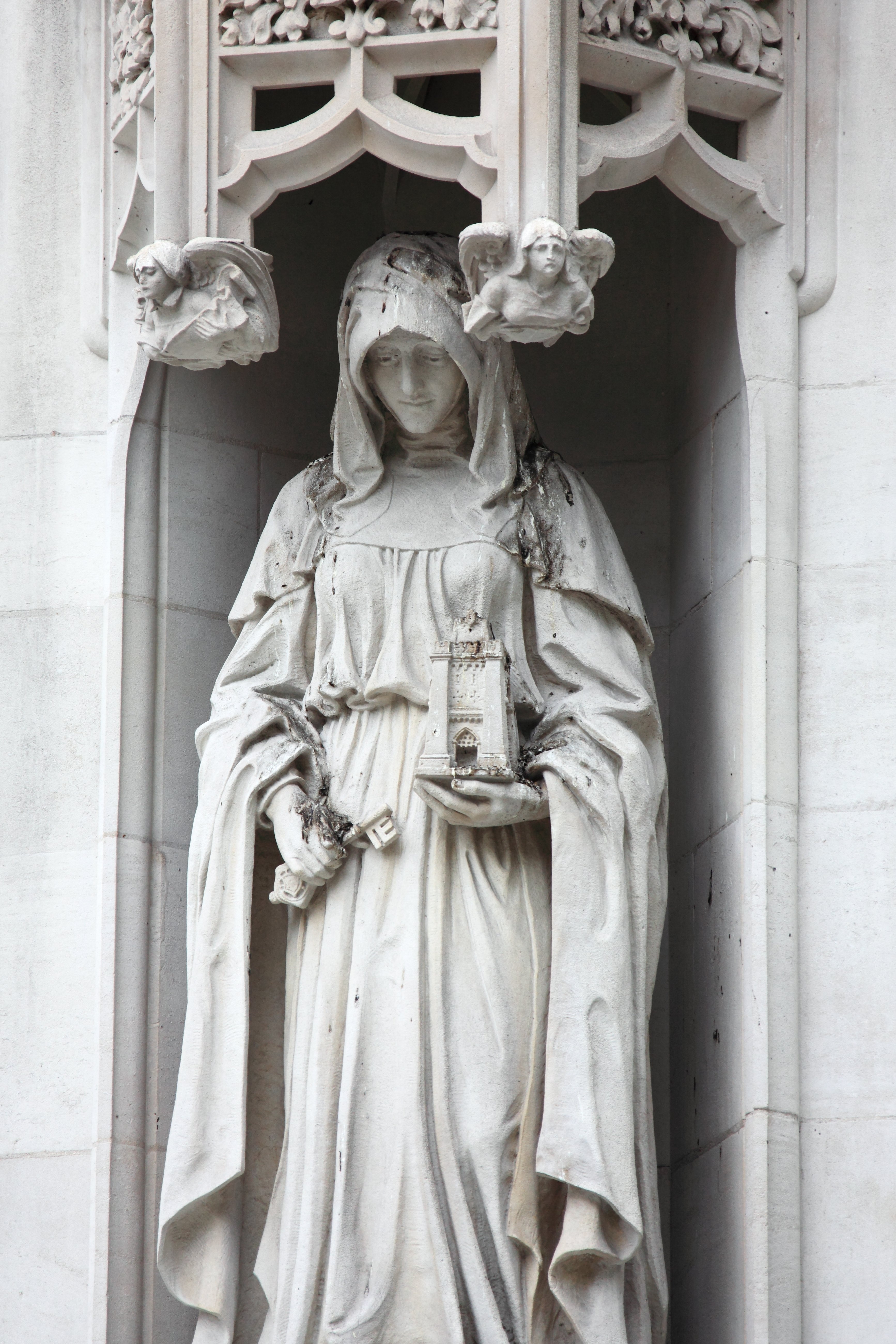 gray concrete religious statue
