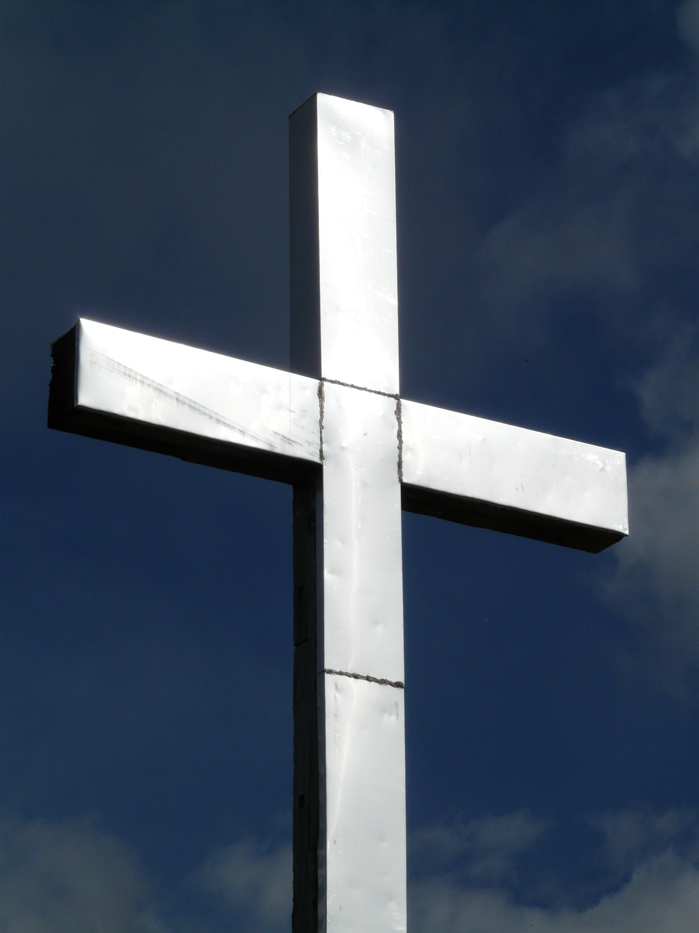 white metal cross