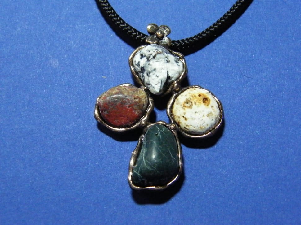 four white, brown, and green beads pendant necklace preview