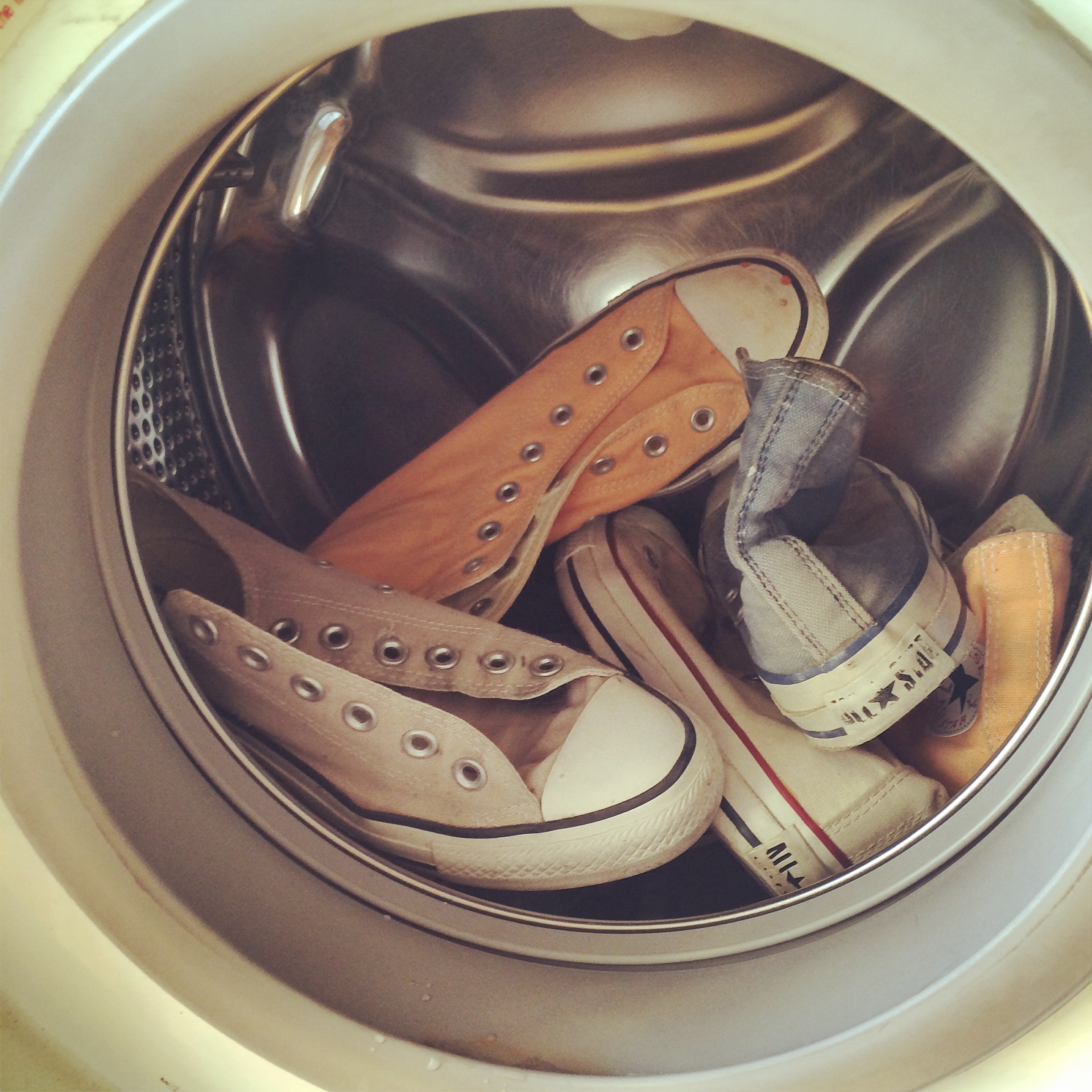 converse in washing machine