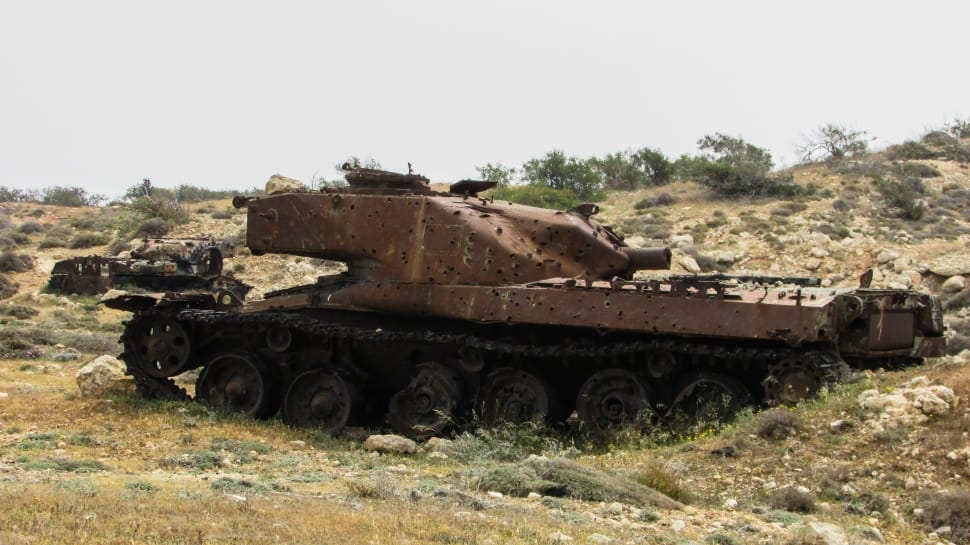 brown war tank preview