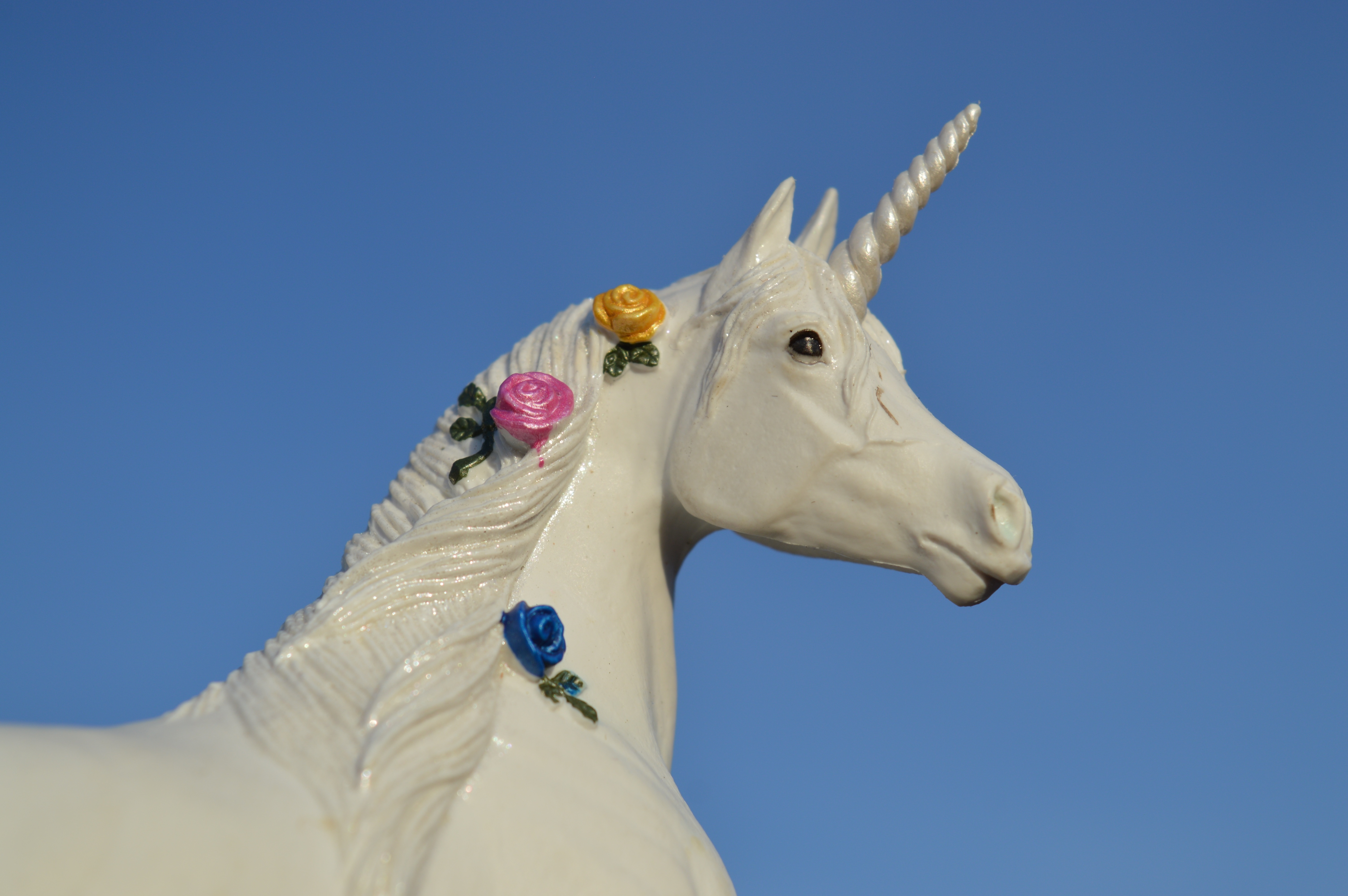 white unicorn statue