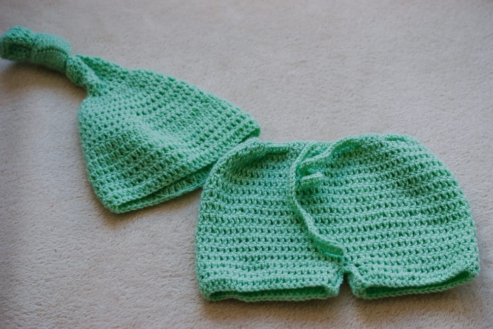 green crochet shorts and beanie preview