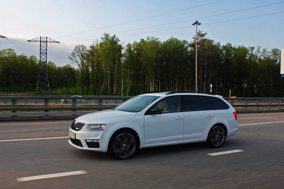 white suv preview