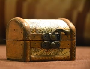 brown wooden chest box thumbnail