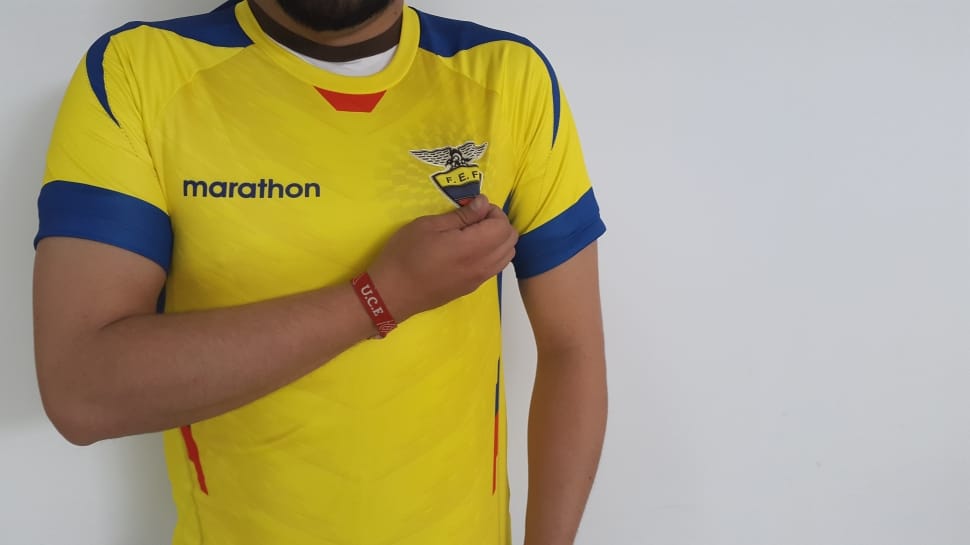 yellow and blue marathon jersey preview