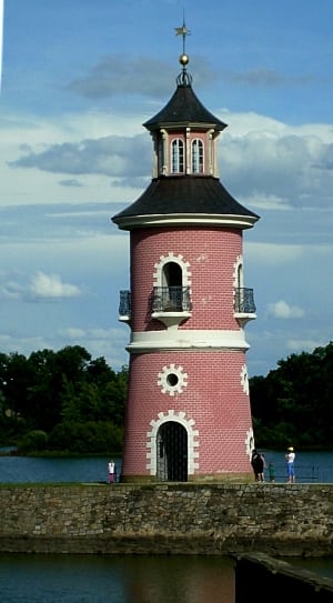 red and black brick lighthouse thumbnail