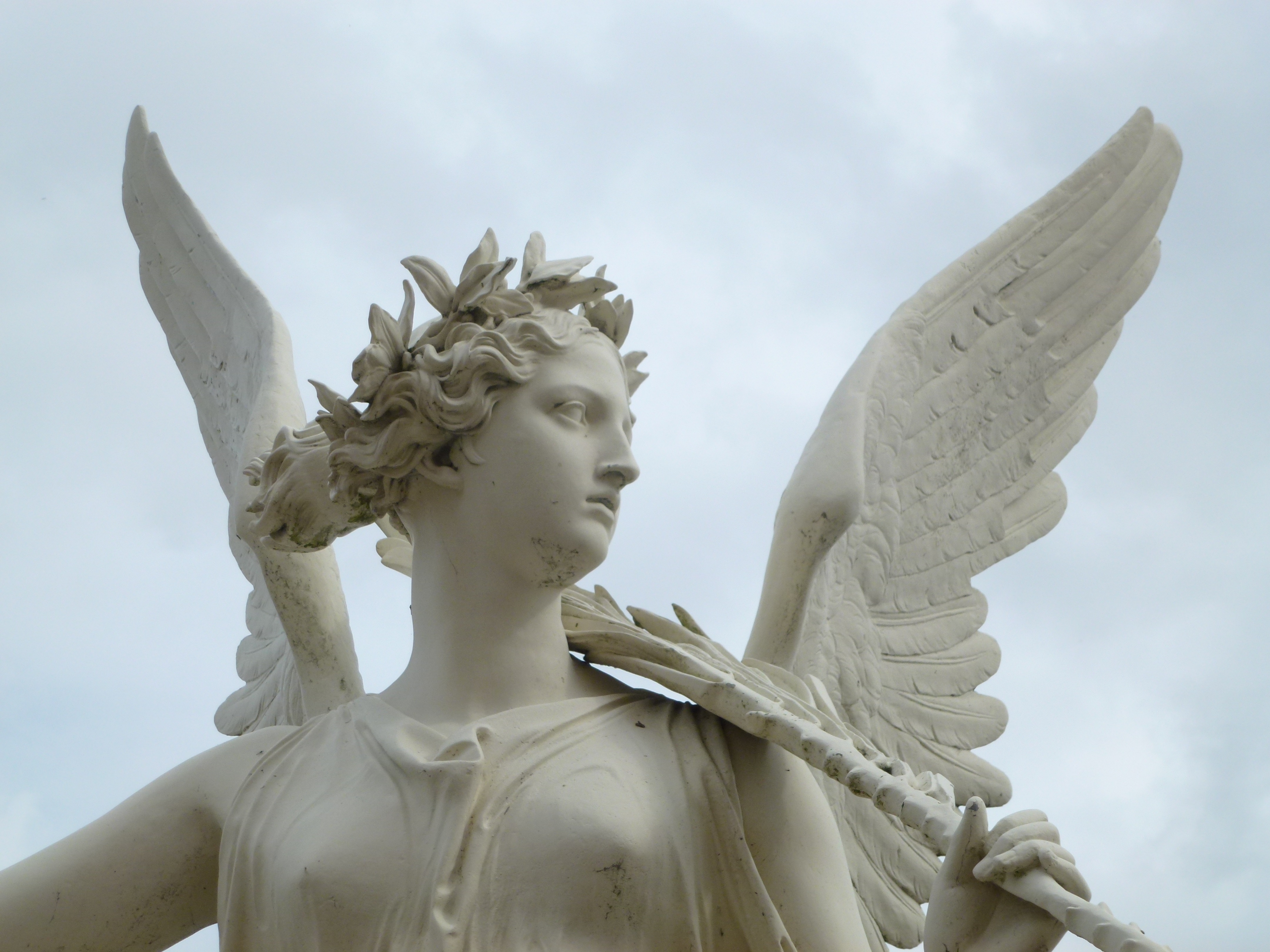 angelic statue