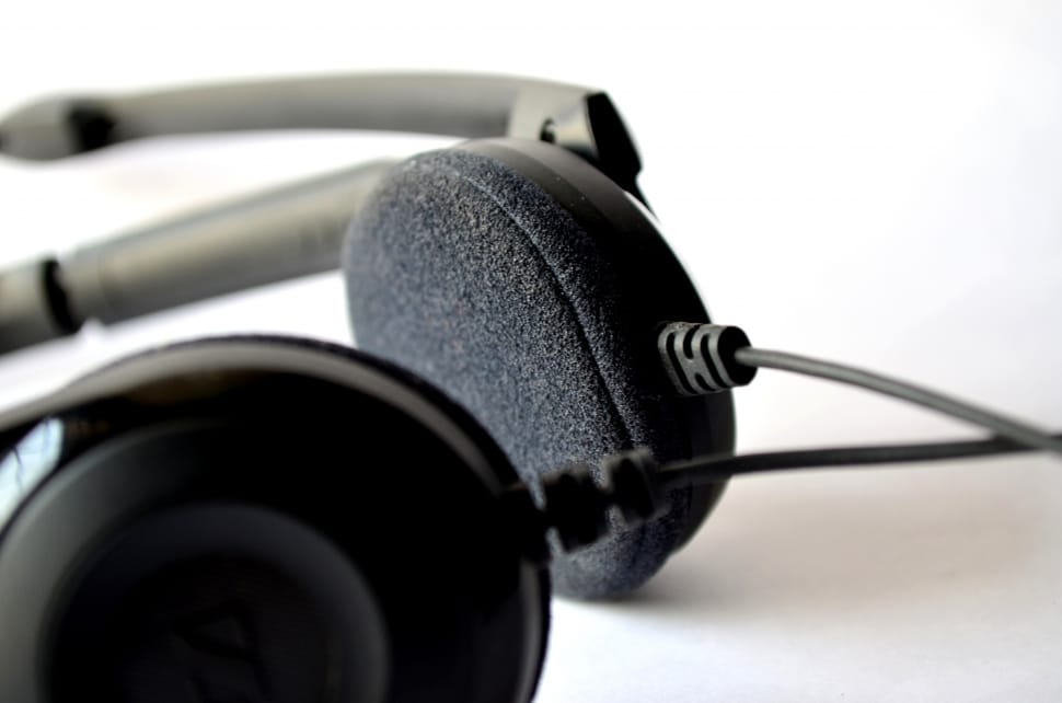 black corded headset preview