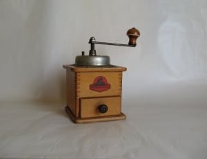 brown wooden jack in a box thumbnail