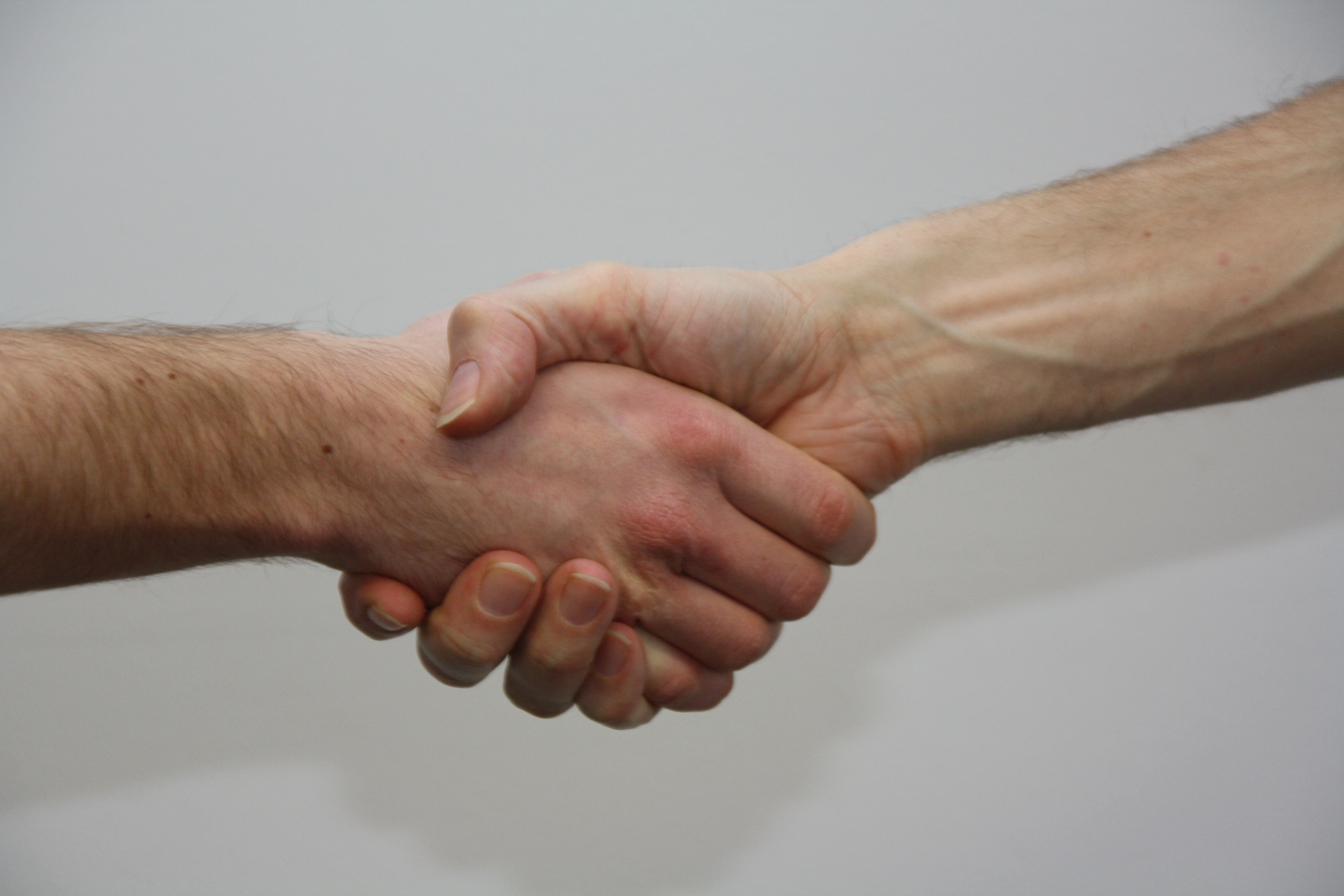 1280x720-wallpaper-human-shake-hands-peakpx