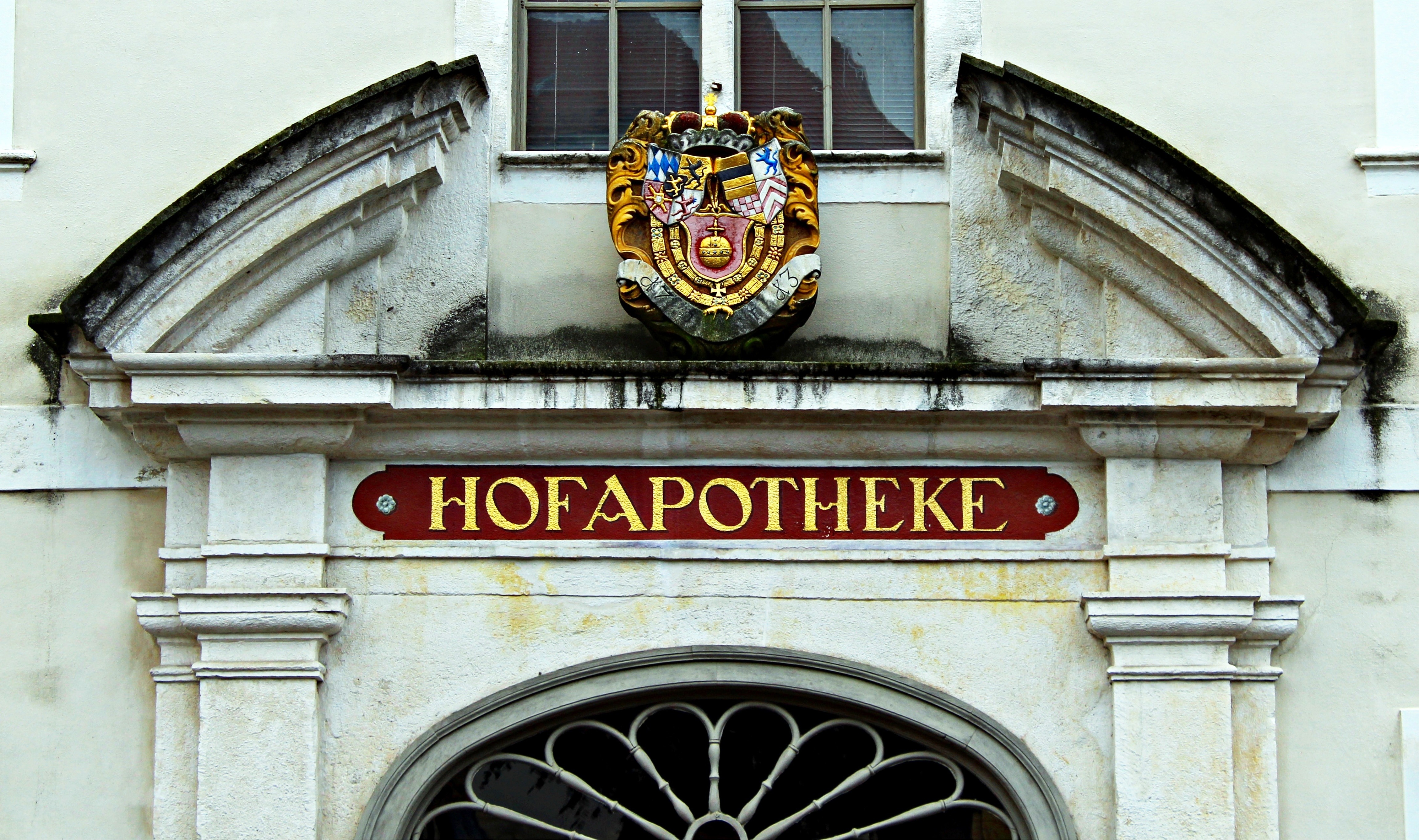 hofapotheke labeled building