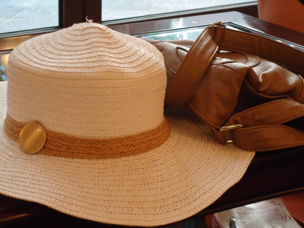 white wicker hat preview
