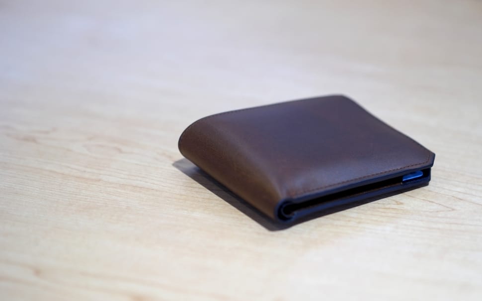 brown leather bi-fold wallet preview