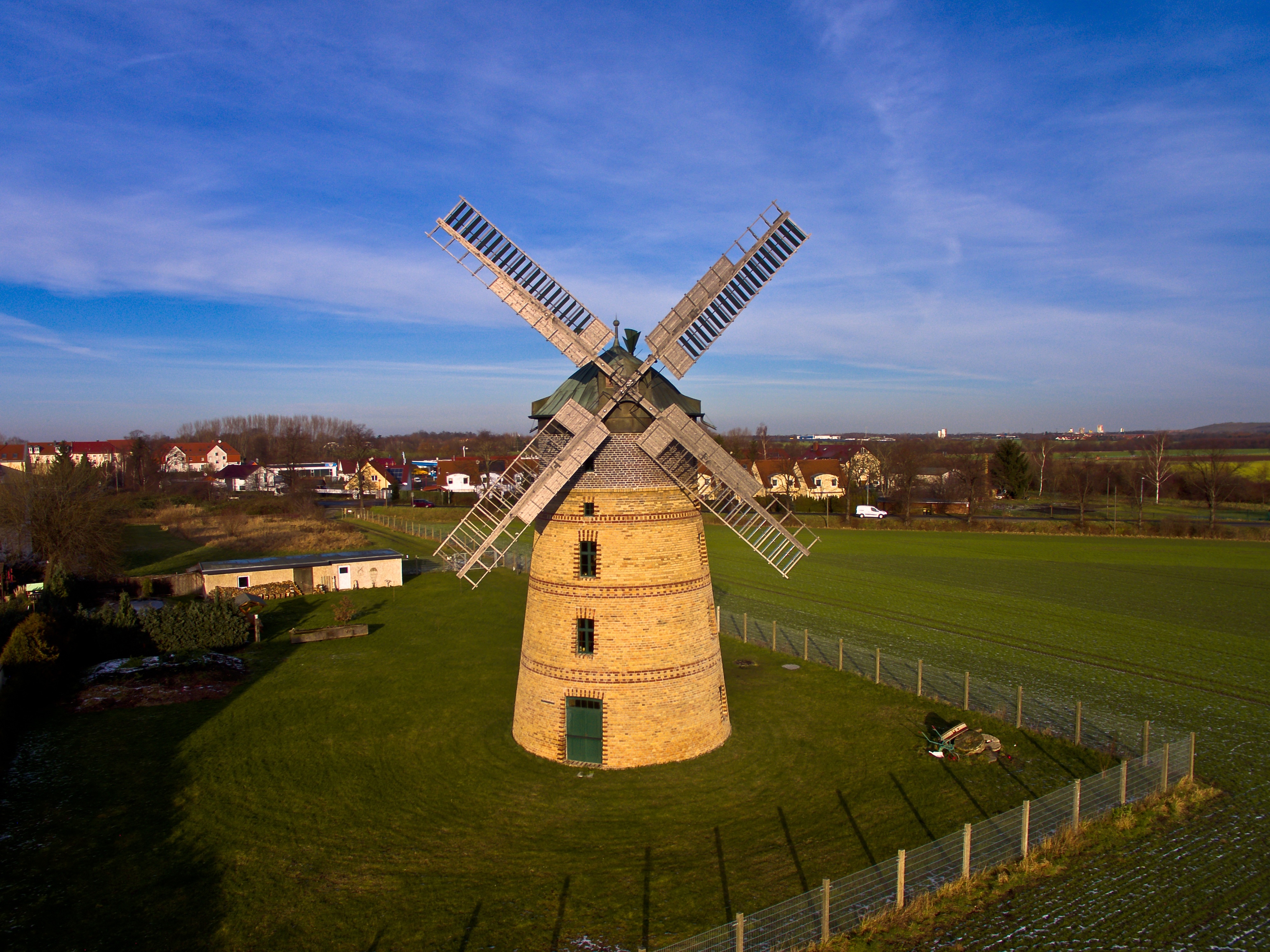 brown and gray windmill