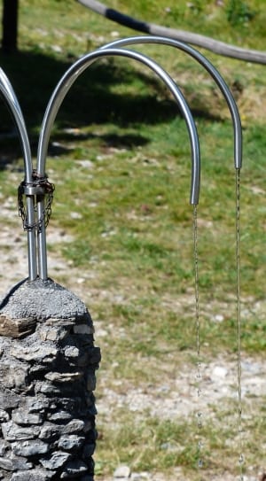stainless steel curved faucet thumbnail