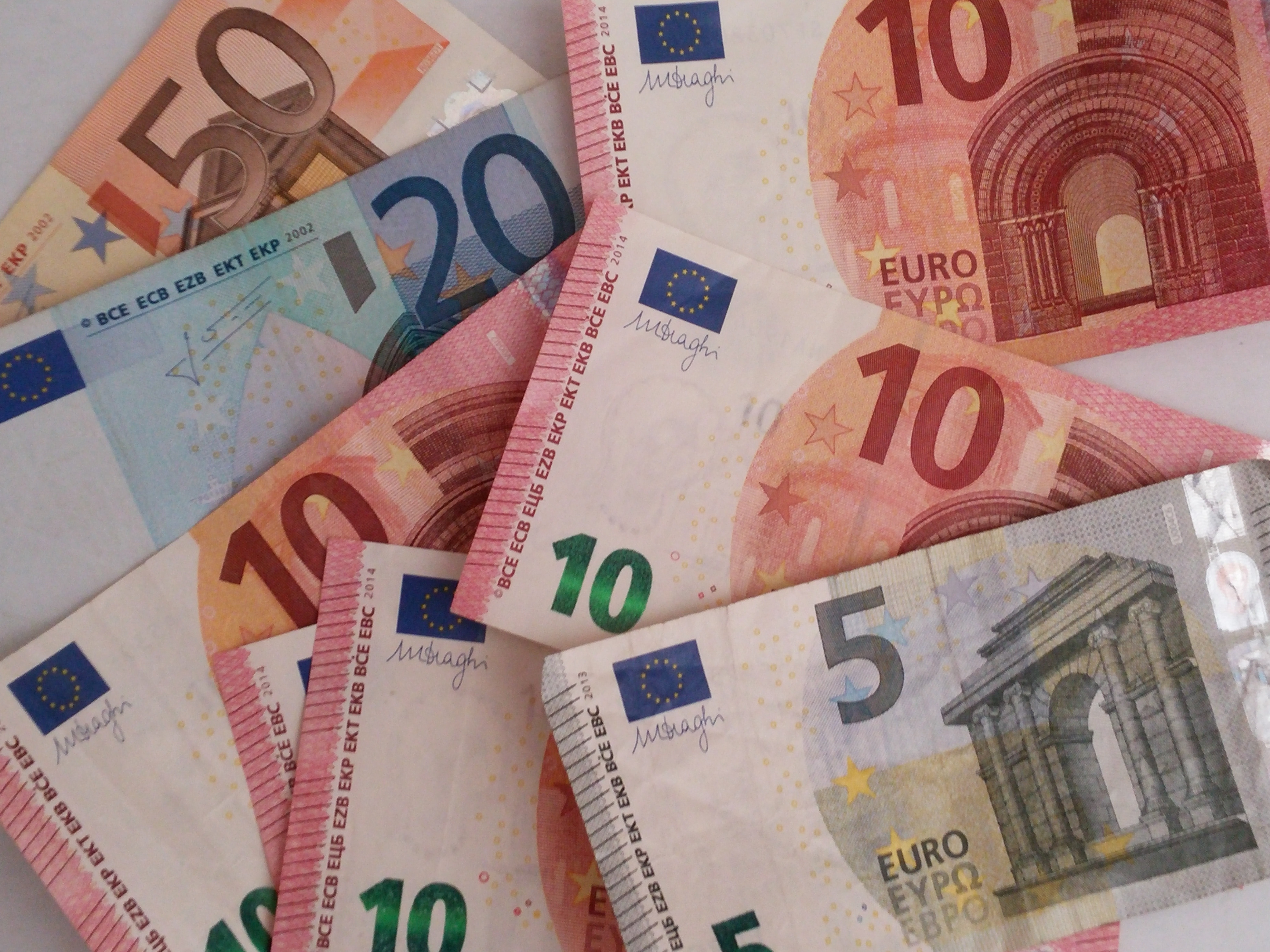 10, 20 and 50 euro bills