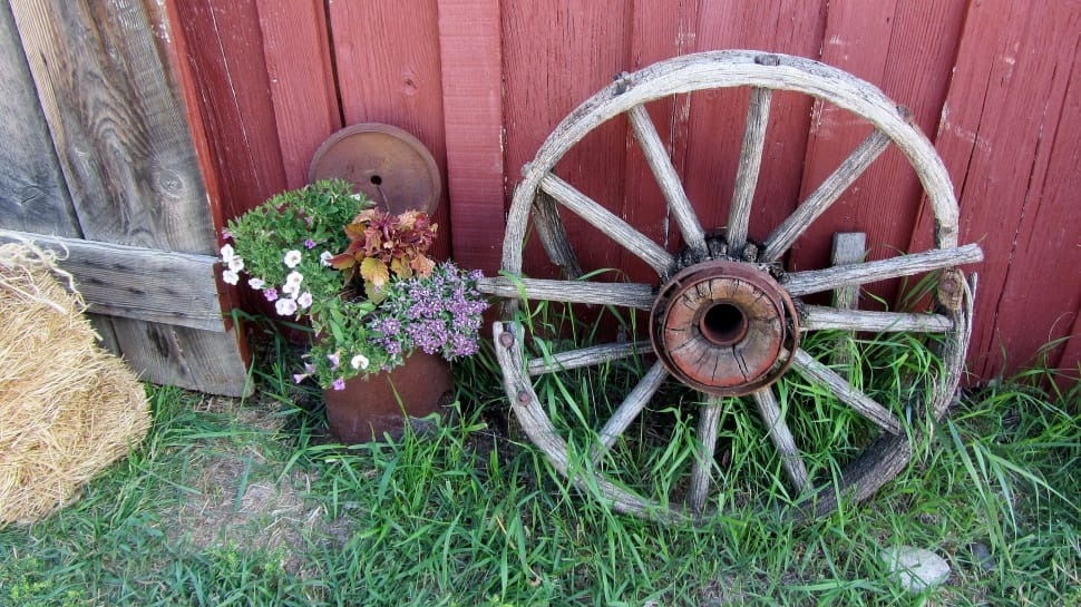 brown and gray wooden vintage wheel preview