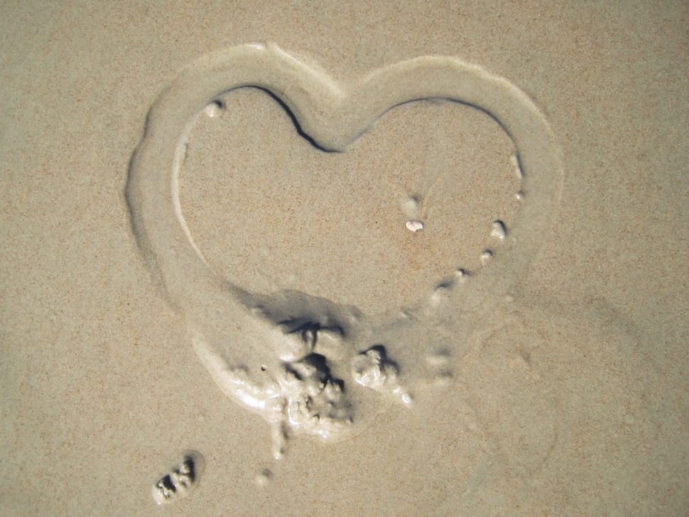 heart on wet sand preview