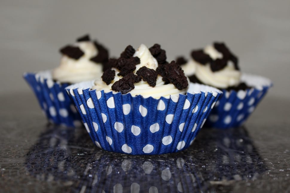 cookies and cream mini cupcakes preview