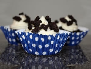 cookies and cream mini cupcakes thumbnail