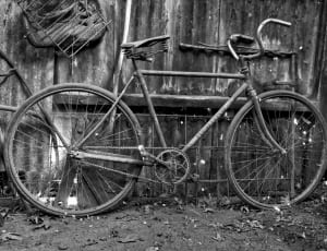 grayscale photo of bicyce thumbnail