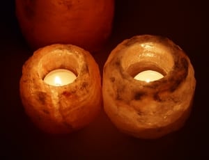 2 tealight candles thumbnail