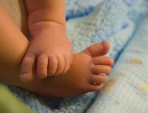 infant's feet thumbnail