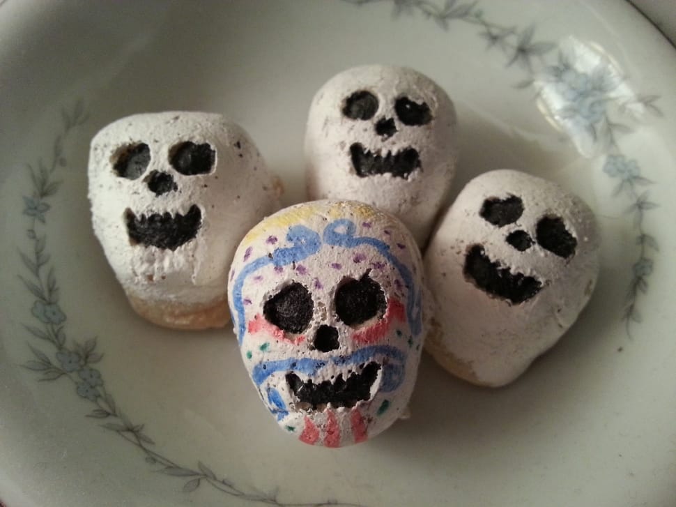 4 skull pastries preview