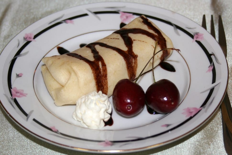 spring roll and 2 cherries preview