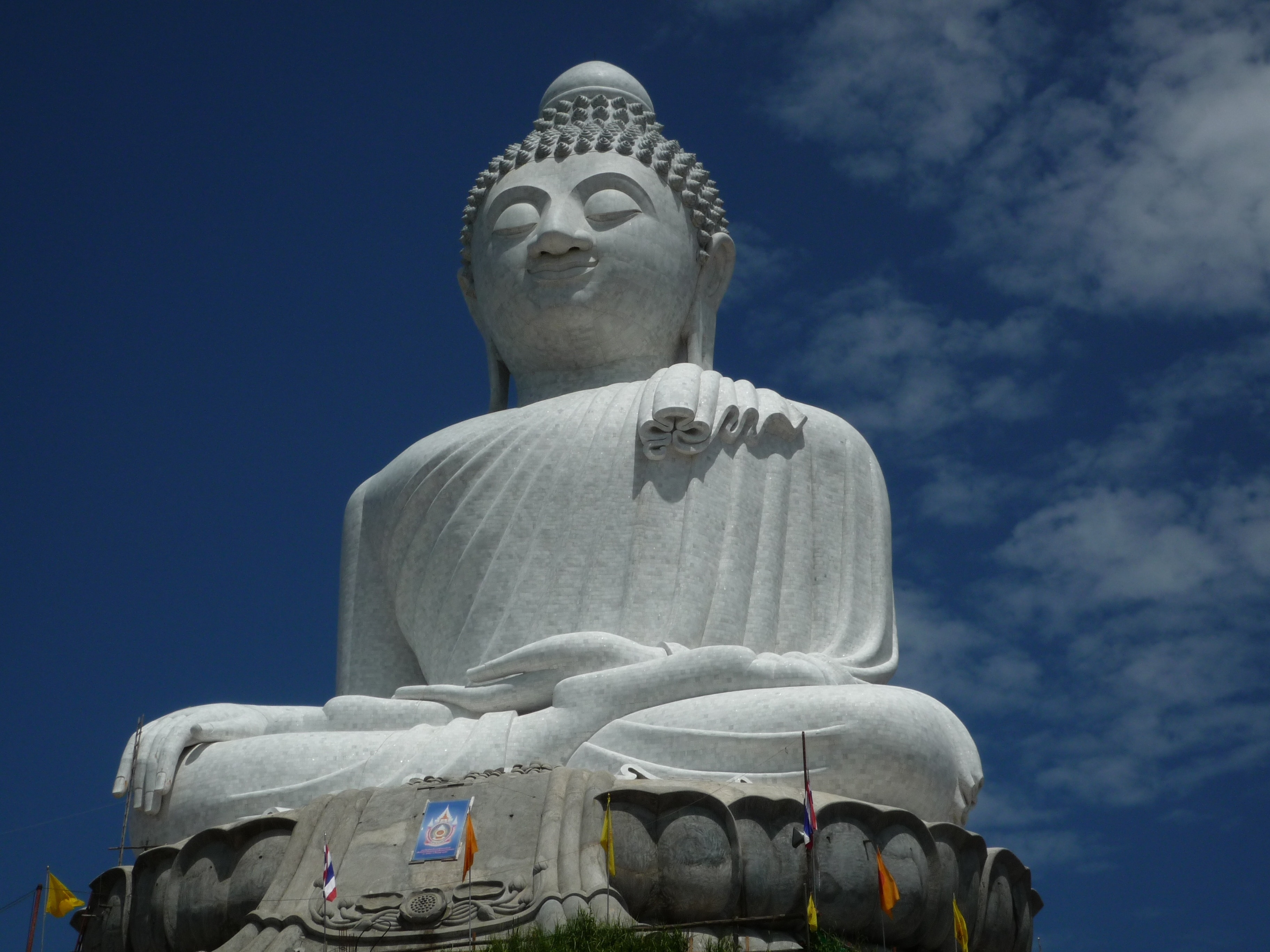 gautama statue