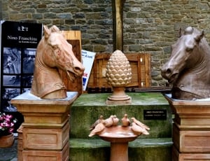 brown wooden horse head figurines thumbnail