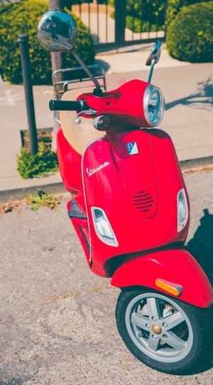 red moped scooter thumbnail