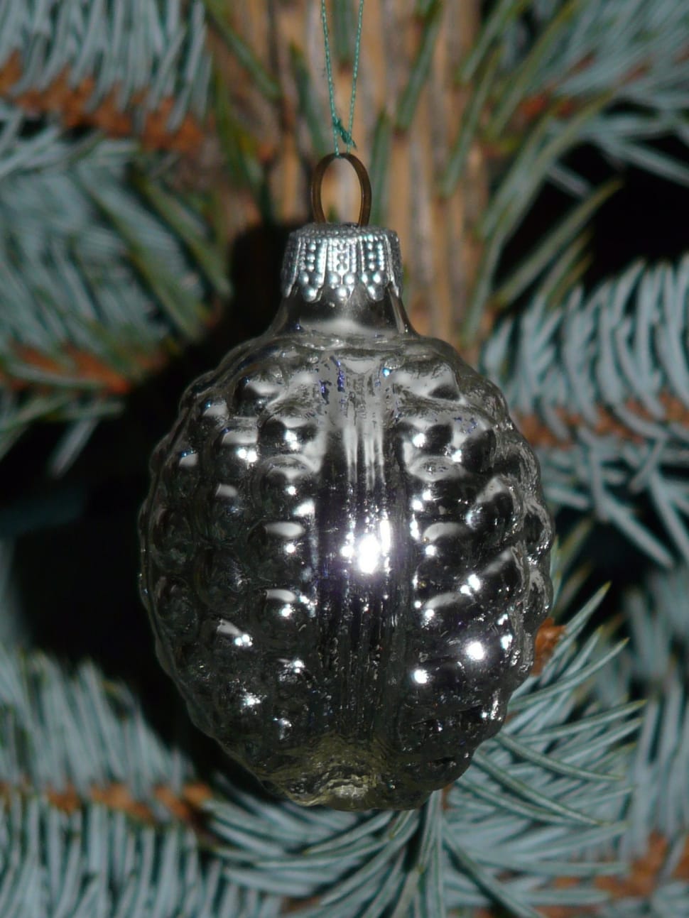 silver grapes christmas bauble preview
