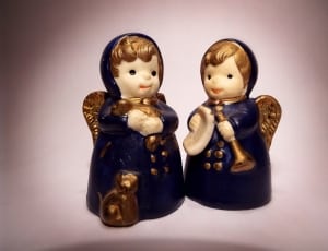 2 blue angel figurines thumbnail