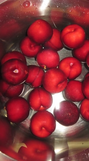 red round fruits lot thumbnail