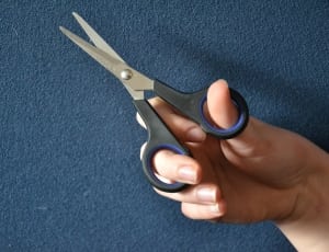 black and blue scissors thumbnail