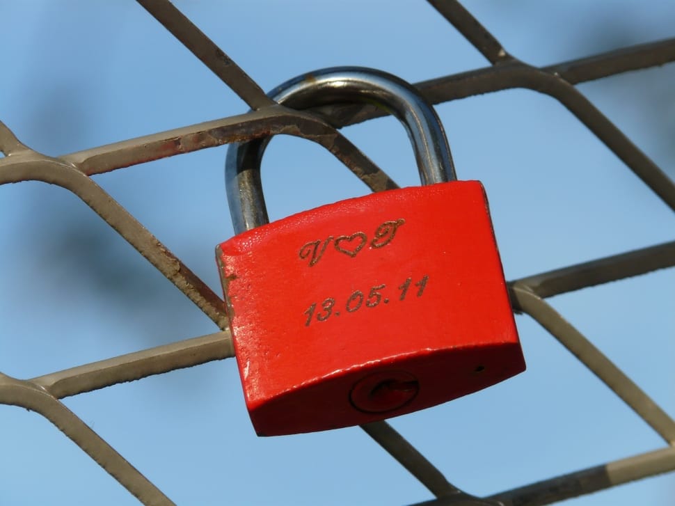 red and grey love padlock preview