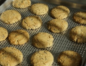 brown baked cookies thumbnail