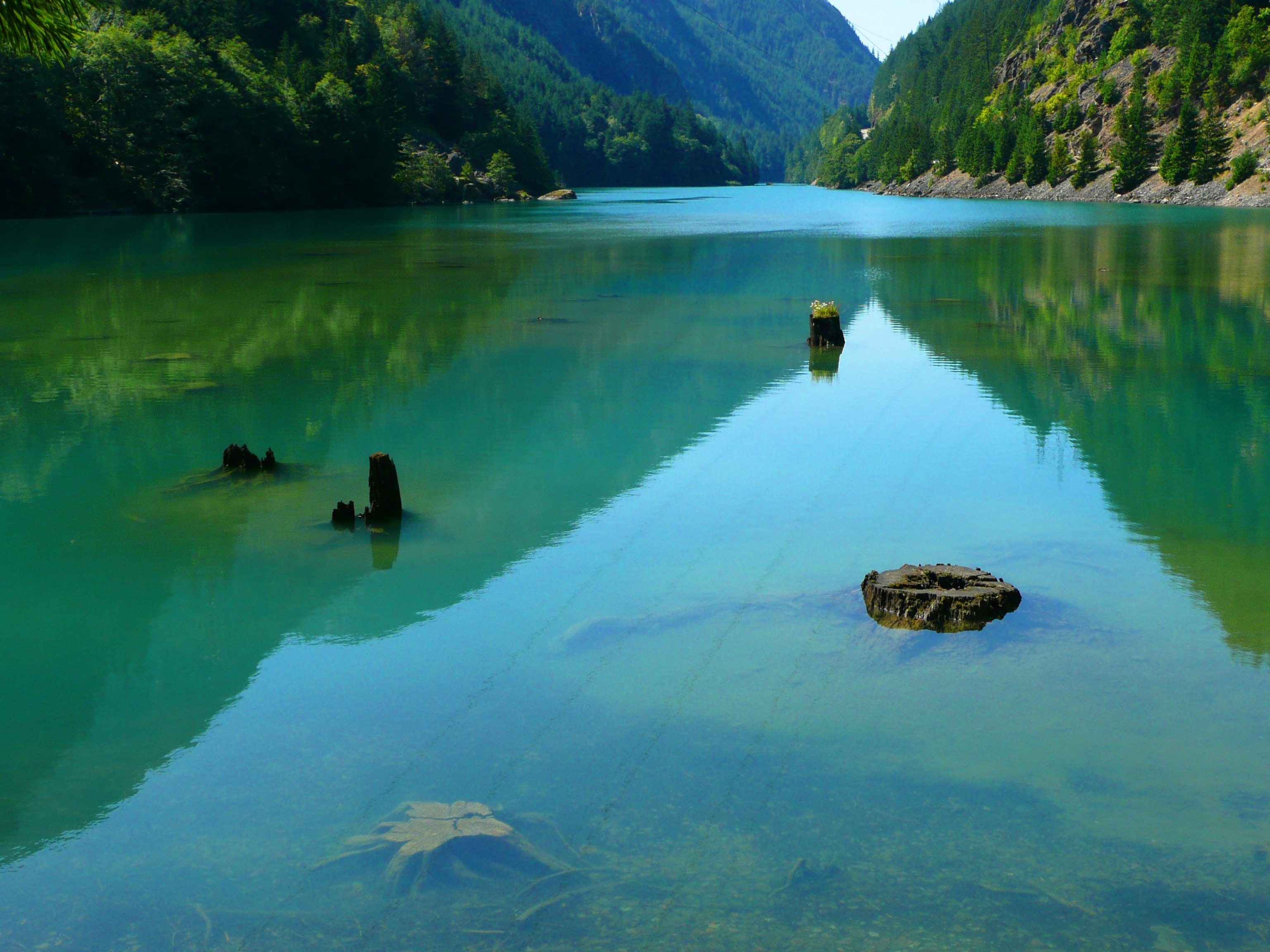 1366x768-wallpaper-large-bodies-of-water-peakpx