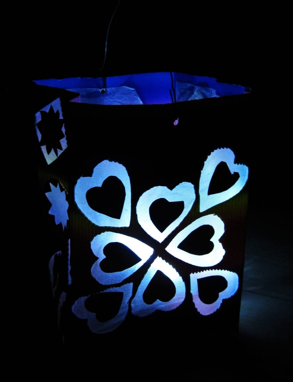 black and white heart print table lamp preview