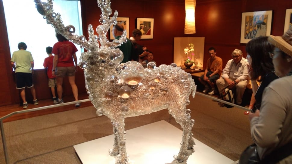 bubble glass deer statue preview