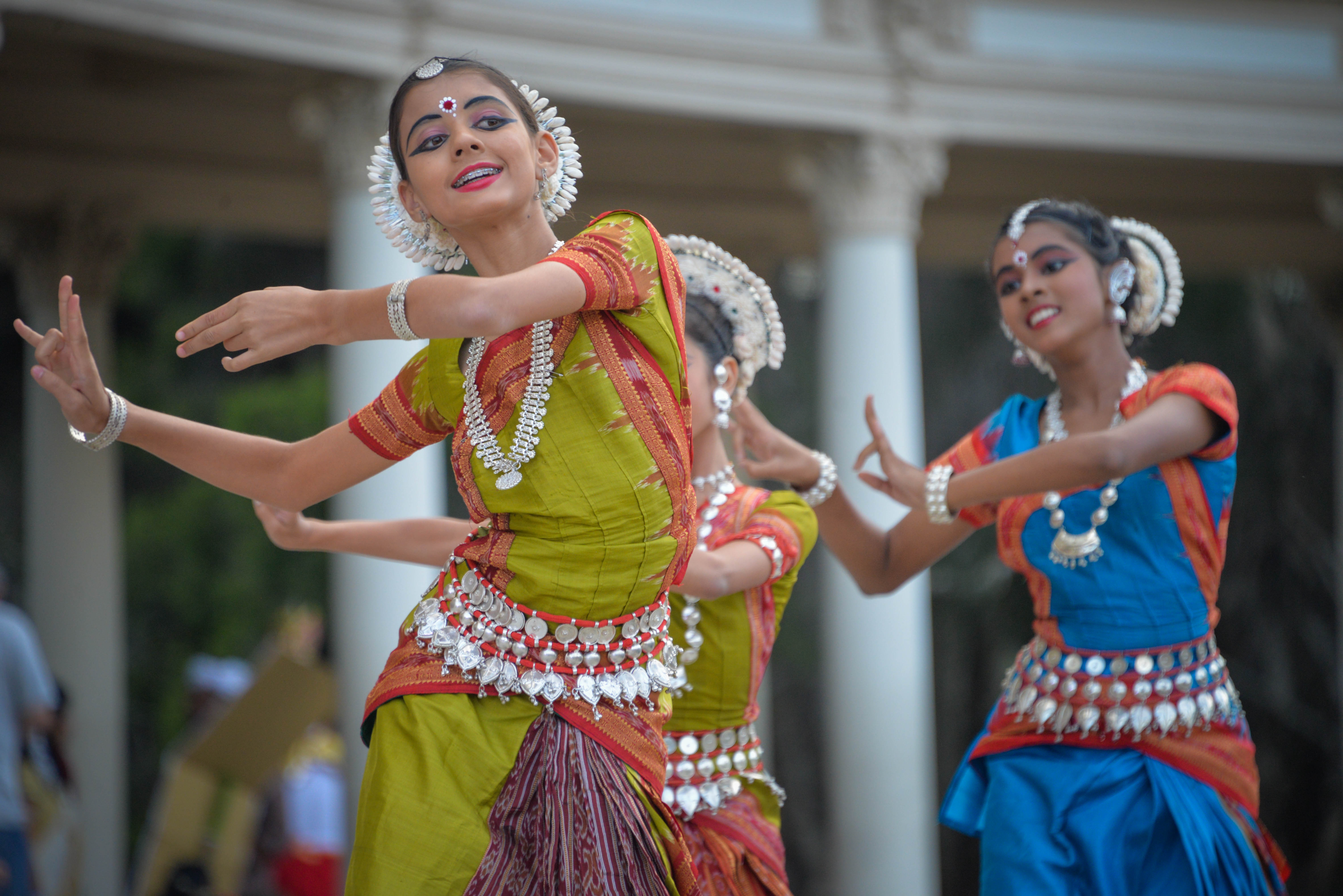 1920x1080 Wallpaper Group Of Women Dancing Peakpx