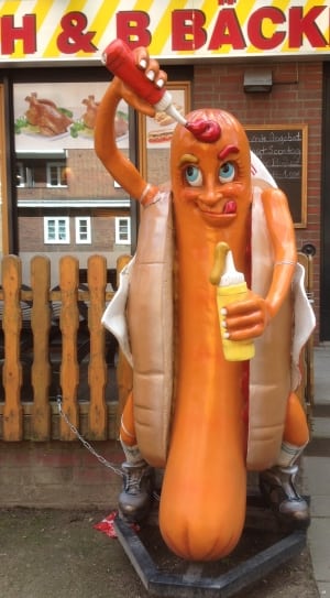 hotdog statue thumbnail