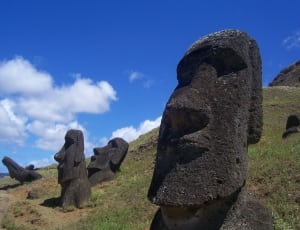 moai statues thumbnail