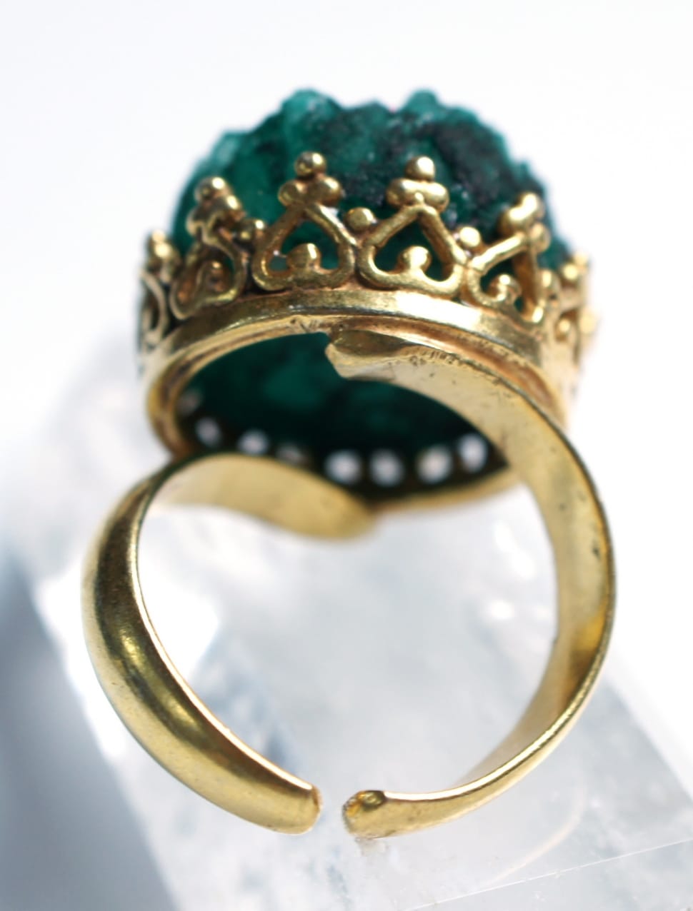 gold and green gemstone ring preview
