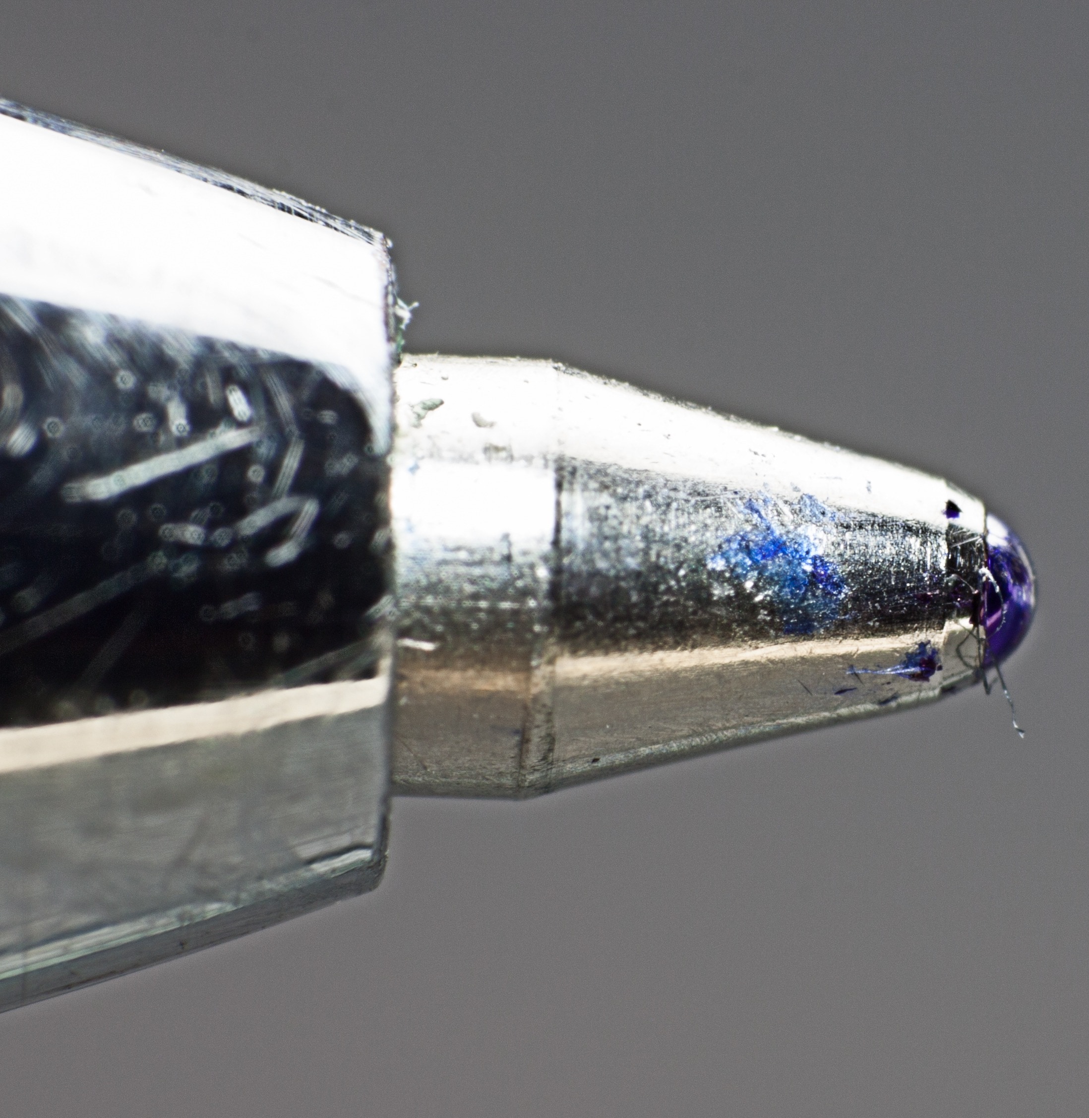 blue ink pen