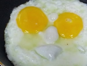 2 fried eggs thumbnail