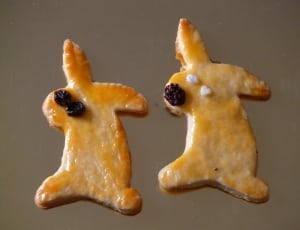 2 animal shape pastries thumbnail